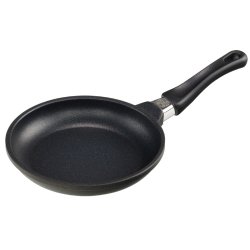 Stekpanna 420 med l&aring;g kant